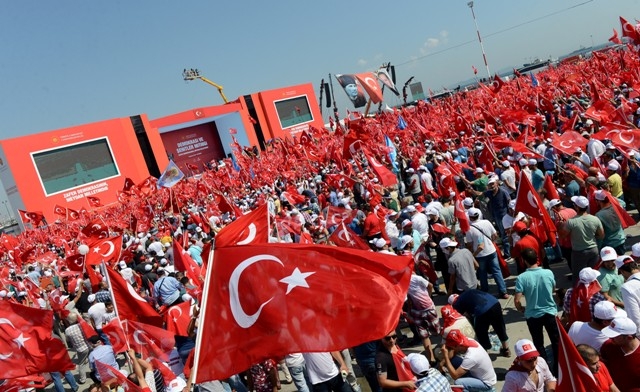 Demokrasi ve Şehitler Mitingi 94