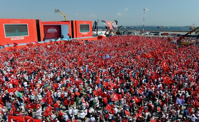 Demokrasi ve Şehitler Mitingi 95