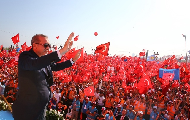 Konya'da "Demokrasi ve Şehitler Mitingi"