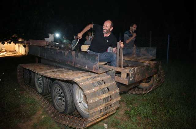 Darbecilere kızdı tank yaptı 9