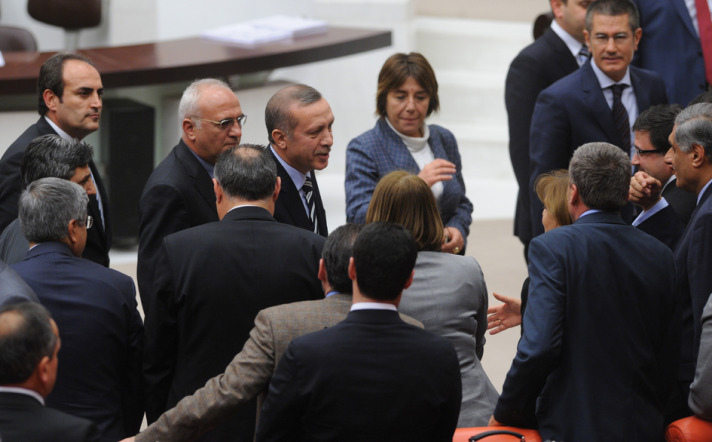 Meclisten renkli kareler 7