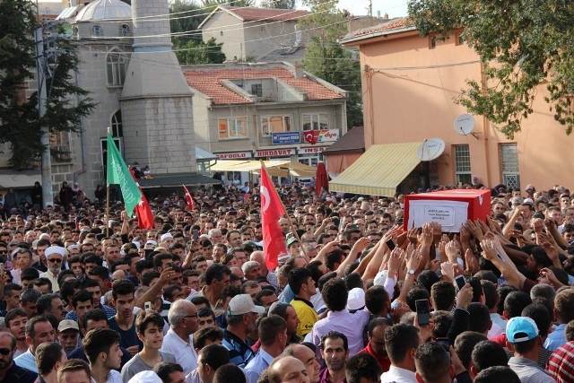 Şehit Uzm. Onb. Yunus Emre Uçar'a son görev 5