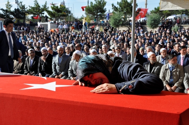 Şehit Jandarma Uzman Çavuş Enes Kaya'ya son görev 18