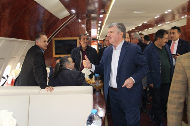 Akyürek, Uçak Kafe’yi basına tanıttı 4