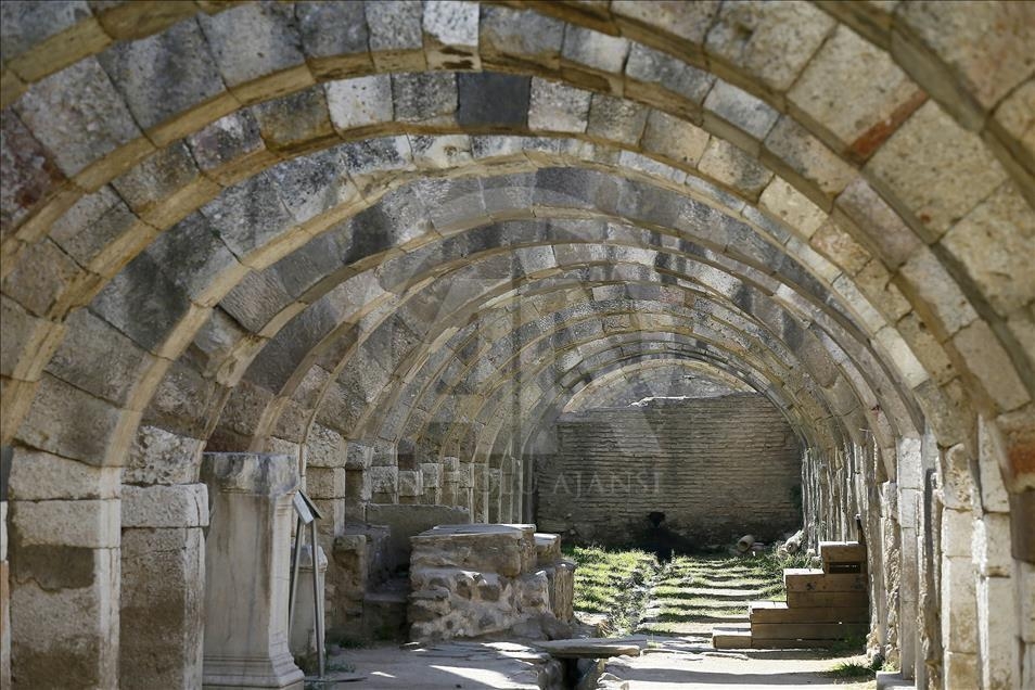 İzmir'in son antik kenti: "Smyrna Agorası" 12