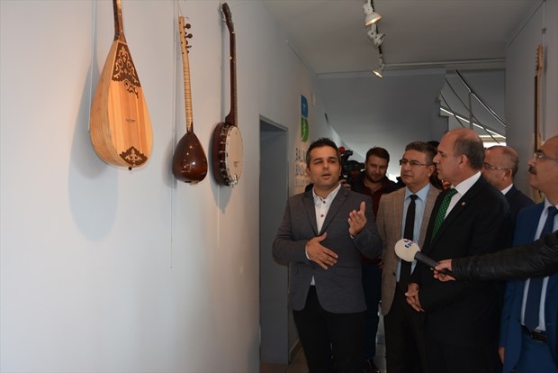 'Çalgı Koleksiyonu' sergisi açıldı 5