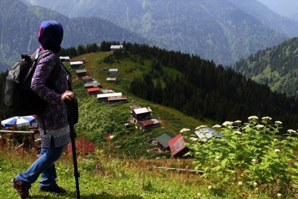 Çamlıhemşin yaylalarıyla adeta büyülüyor 10