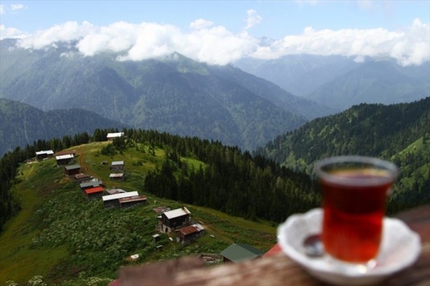 Çamlıhemşin yaylalarıyla adeta büyülüyor 12