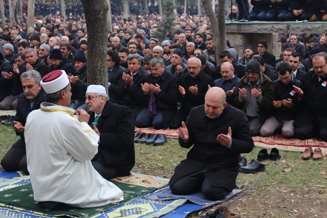 Şehit Polis Metin Düzgün son yolculuğuna uğurlandı 17