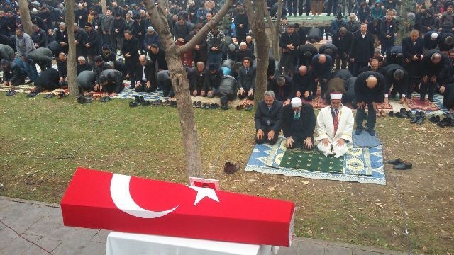 Şehit Polis Metin Düzgün son yolculuğuna uğurlandı 2