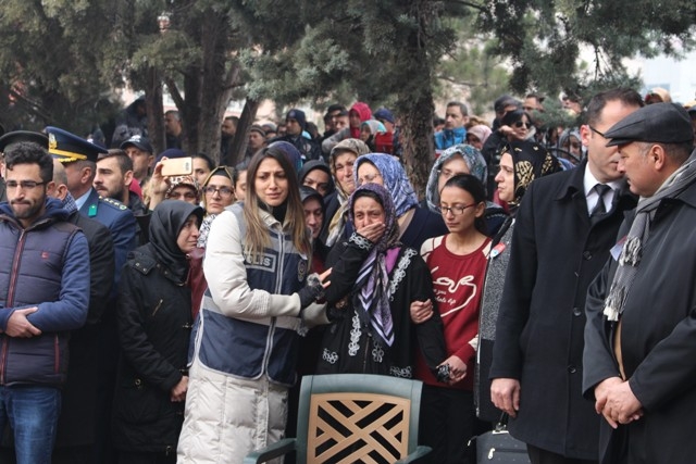 Şehit Polis Metin Düzgün son yolculuğuna uğurlandı 20