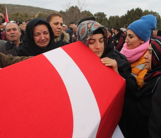 Şehit polis memuru Oğuzhan Duyar toprağa verildi 5