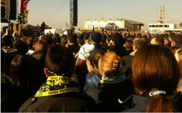 F.Bahçeliler meydana indi 10