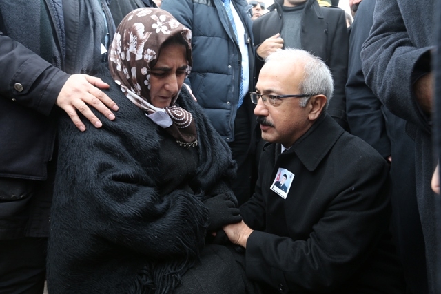 Şehit Uzman Çavuş Burak Boz toprağa verildi
