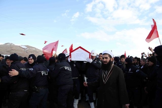 KAHRAMAN POLİSE SON GÖREV 8