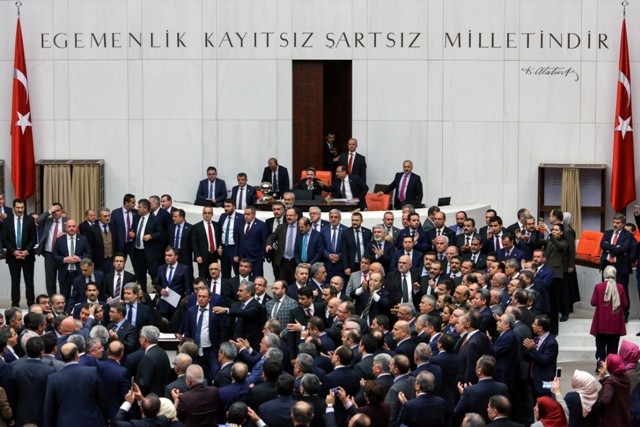 TBMM'DE ANAYASA GÖRÜŞMELERİ MANZARALARI 101