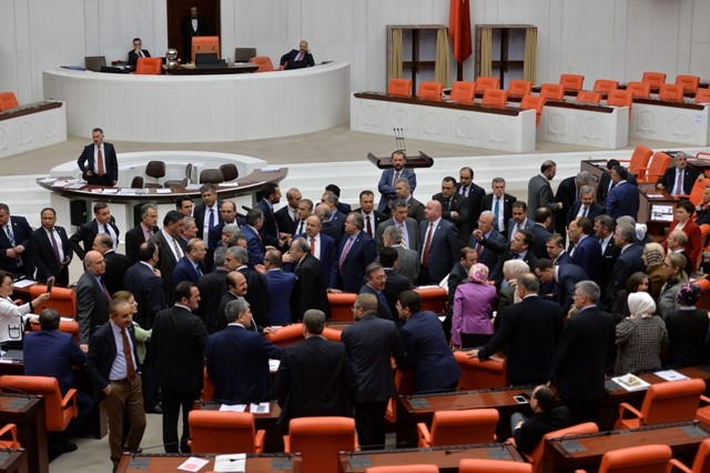 TBMM'DE ANAYASA GÖRÜŞMELERİ MANZARALARI 104