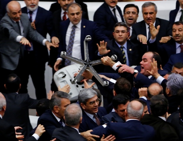 TBMM'DE ANAYASA GÖRÜŞMELERİ MANZARALARI 15