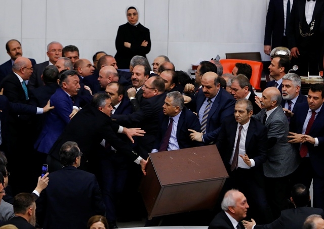 TBMM'DE ANAYASA GÖRÜŞMELERİ MANZARALARI 16