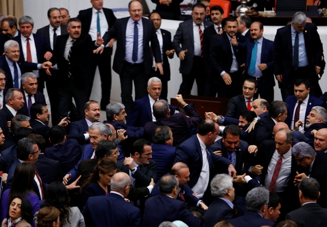 TBMM'DE ANAYASA GÖRÜŞMELERİ MANZARALARI 22
