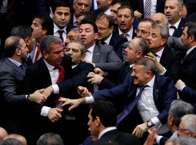 TBMM'DE ANAYASA GÖRÜŞMELERİ MANZARALARI 24