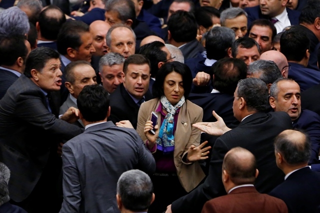 TBMM'DE ANAYASA GÖRÜŞMELERİ MANZARALARI 25