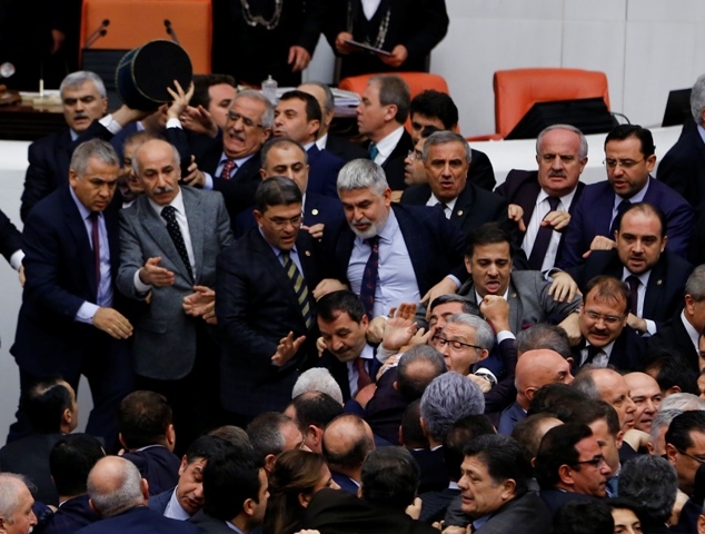 TBMM'DE ANAYASA GÖRÜŞMELERİ MANZARALARI 27