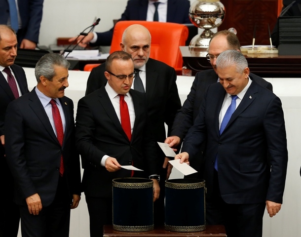 TBMM'DE ANAYASA GÖRÜŞMELERİ MANZARALARI
