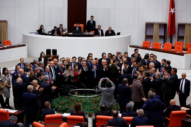 TBMM'DE ANAYASA GÖRÜŞMELERİ MANZARALARI 7