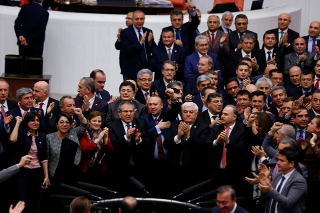 TBMM'DE ANAYASA GÖRÜŞMELERİ MANZARALARI 8
