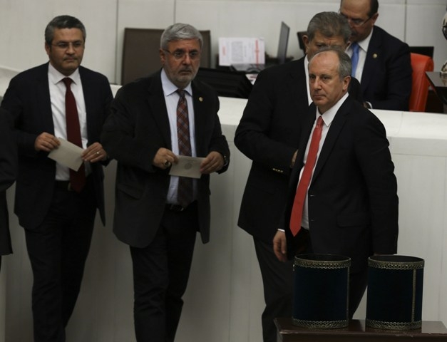 TBMM'DE ANAYASA GÖRÜŞMELERİ MANZARALARI 87