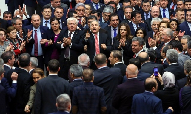 TBMM'DE ANAYASA GÖRÜŞMELERİ MANZARALARI 93