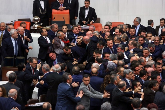 TBMM'DE ANAYASA GÖRÜŞMELERİ MANZARALARI 94