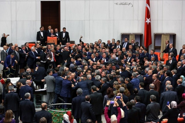 TBMM'DE ANAYASA GÖRÜŞMELERİ MANZARALARI 96
