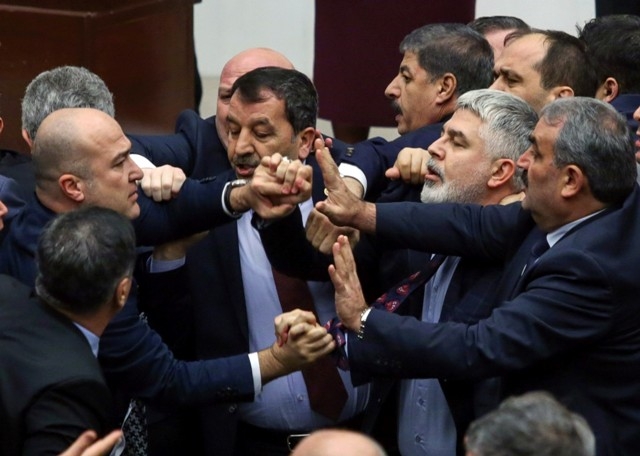 TBMM'DE ANAYASA GÖRÜŞMELERİ MANZARALARI 99