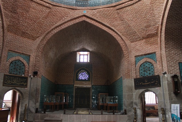 Eski bir Külliye, Sahip Ata Hanigahı 12