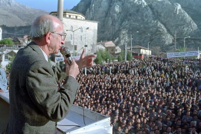 Liderlerin eski miting fotoğrafları 20