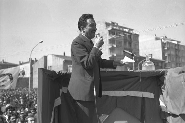 Liderlerin eski miting fotoğrafları