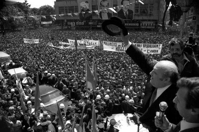 Liderlerin eski miting fotoğrafları 9