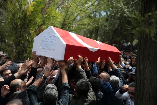 Şehit polis Azam Güdendede son yolculuğuna uğurlandı