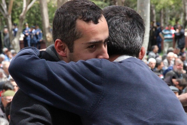 Şehit polis Azam Güdendede son yolculuğuna uğurlandı 12