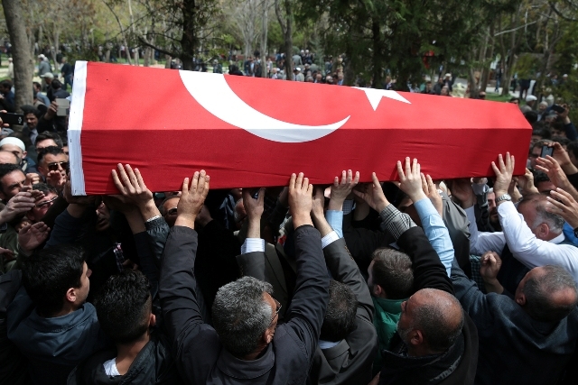 Şehit polis Azam Güdendede son yolculuğuna uğurlandı