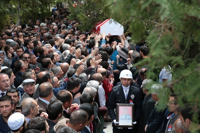 Şehit polis Azam Güdendede son yolculuğuna uğurlandı