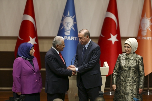 Milletin adamı Milletin partisine geri döndü 46