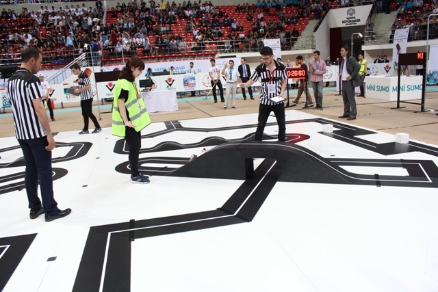 ROBOTLAR KONYA'DA YARIŞIYOR 19