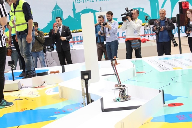 ROBOTLAR KONYA'DA YARIŞIYOR 23