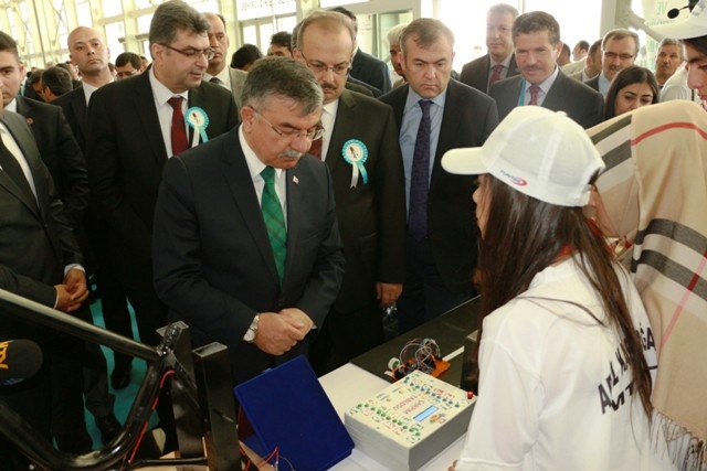 ROBOTLAR KONYA'DA YARIŞIYOR 3