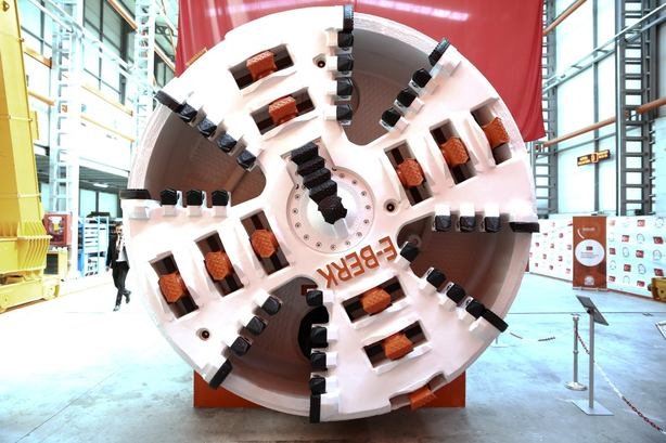 İlk yerli tünel açma makinesi tanıtıldı 13