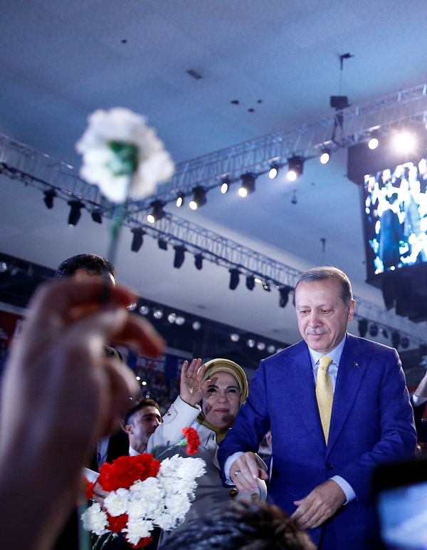 Erdoğan AK Parti Genel Başkanı oldu 15