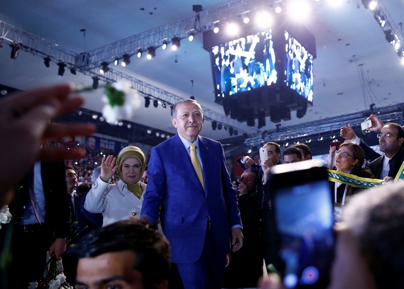 Erdoğan AK Parti Genel Başkanı oldu 16